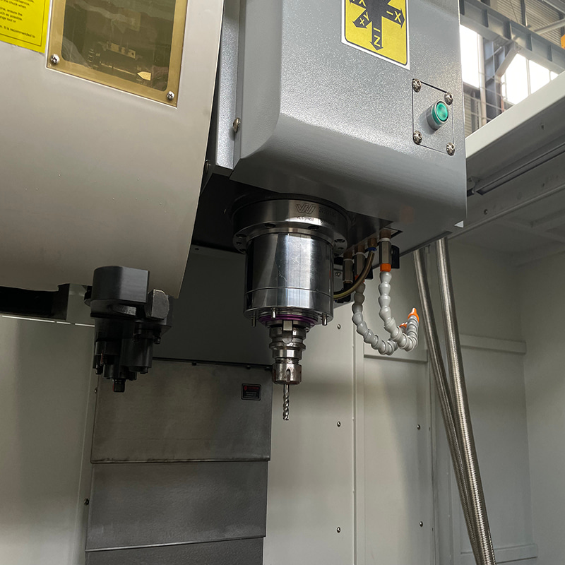 High Precision Vertical CNC Machining Center High Precision Vertical CNC Machining Center