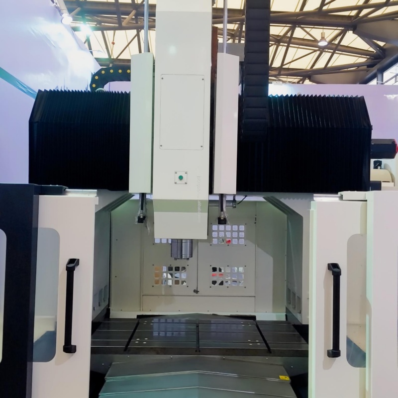  CNC multi-function turning machine