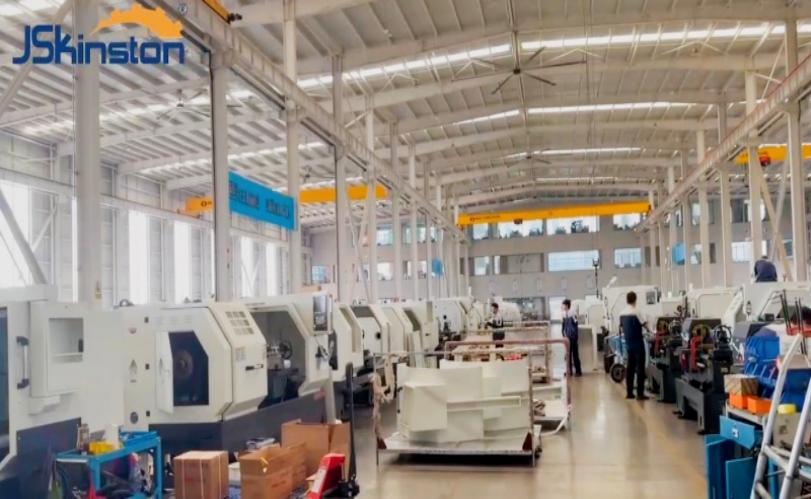 Máy tiện CNC mặt phẳng CK6163-1000: Máy tiện tùy chỉnh cho các chi tiết dạng đĩa và trục.